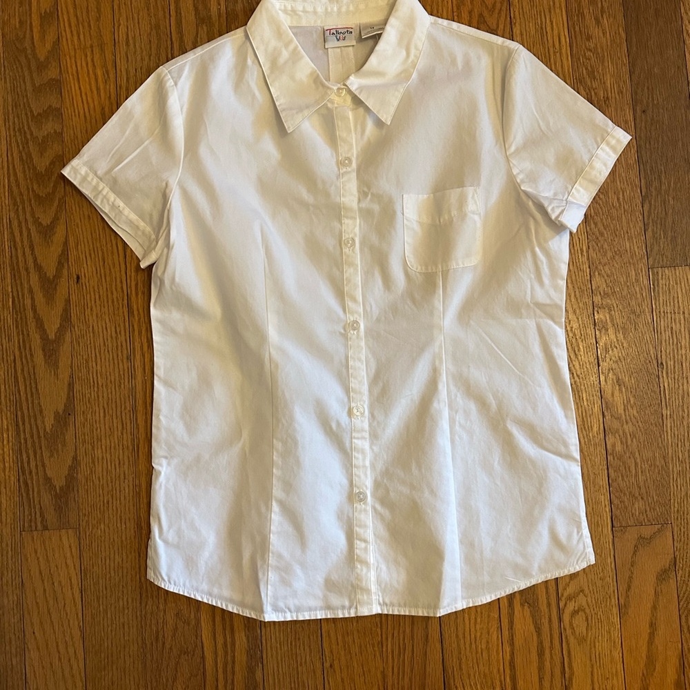 White Button-Up Short Sleeve Shirt